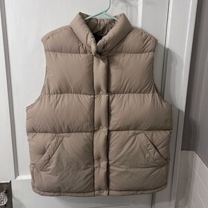 Roots Beige Puffer Vest NWT